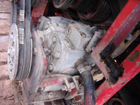 ขายเทรเลอร์พร้อมรถเกี่ยวข้าวศักดิ์พัฒนา