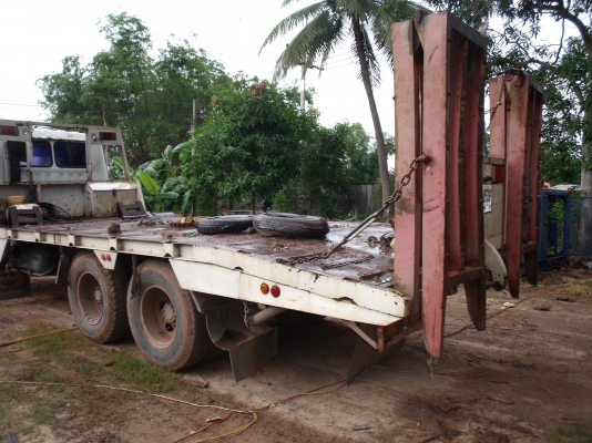 ขายเทรเลอร์พร้อมรถเกี่ยวข้าวศักดิ์พัฒนา