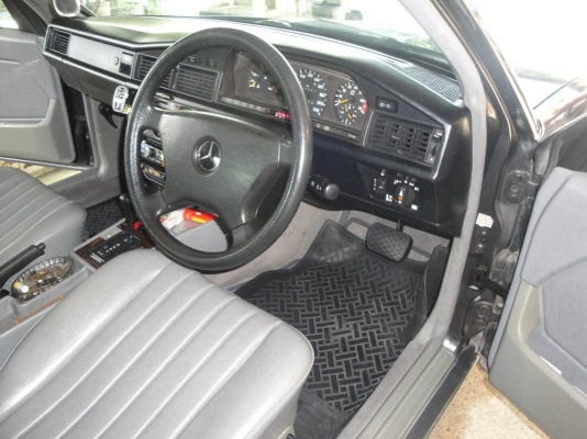 Benz 190E A/T รถสวยมาก สีเดิม ปี 94