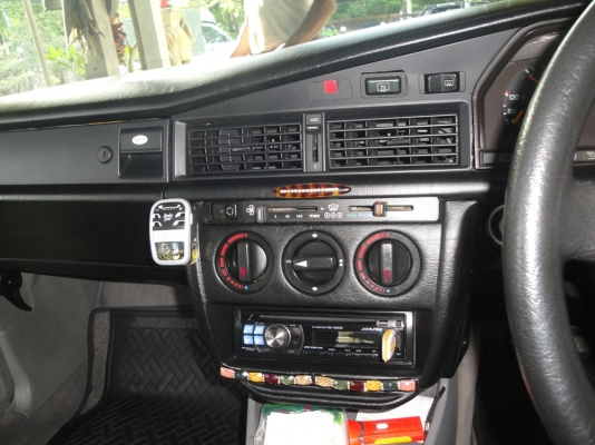 Benz 190E A/T รถสวยมาก สีเดิม ปี 94