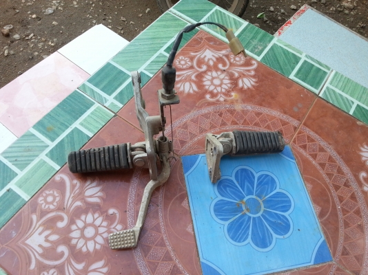 ขายอะไหล่gpz400ครับ