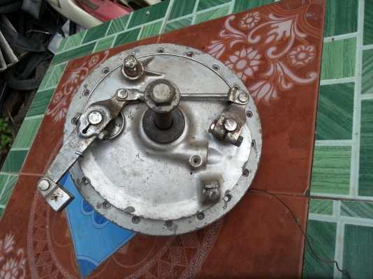 ขายดุมล้อหน้าcb125ราคา1000บาท หายากครับ