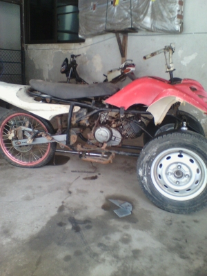 ขายล้อ 4 รู 100 ขอบ 12 พร้อมยางราคาถูกๆ