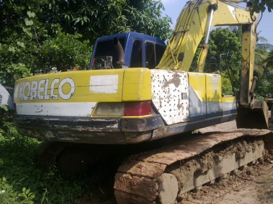 ขายKOBELCO SK200M3 สภาพพร้อมใช้ ติดต่อได้ที่คุณ อ๊อฟ พิจิตร 086-737-9991