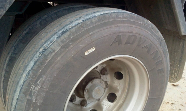 ISUZU FVM 230 แรงม้า ยางเรเดียลไม่มียางใน 18 เส้น