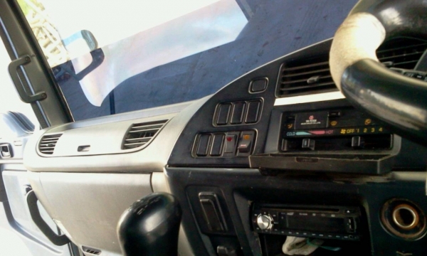 ISUZU FVM 230 แรงม้า ยางเรเดียลไม่มียางใน 18 เส้น