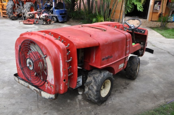 ขายรถฉีดยา mitsubishi ขับ4ล้อ นำเข้าญี่ปุ่นไม่เคยใช้ในไทย 45,000 บาท