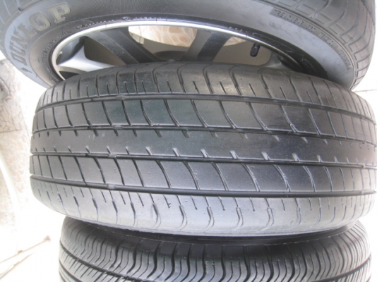 ขายล้อแม็ก Honda city 15"x6" et 53 4รู100 +ยางปี10  ล้อทำสีมาใหม่ครับ (081-3747940)