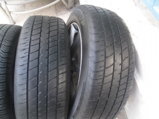 ขายล้อแม็ก Honda city 15"x6" et 53 4รู100 +ยางปี10  ล้อทำสีมาใหม่ครับ (081-3747940)