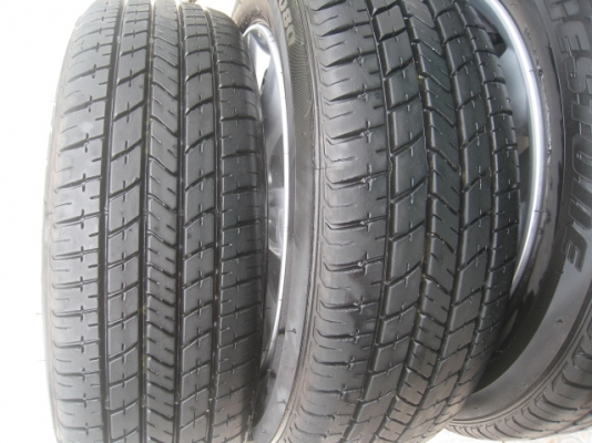 ขายล้อแม็ก Toyota yaris 15"x5.5" et 45 4รู100 +ยางปี4712  (081-3747940)