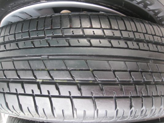 ขายกะทะล้อป้ายแดง Honda jazz + ฝาครอบ + ยางปี 1513  (081-3747940)