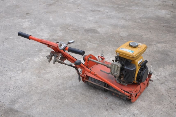 ขายเครื่องตัดหญ้า สภาพเดิมๆจากญี่ปุ่นยังไม่เคยใช้ในไทย 9,500บาท