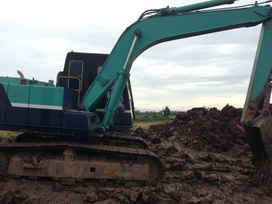 ขายKOBELCO 100-2 สภาพดี พร้อมใช้งาน ไฟฟ้าครบ ราคาต่อรองได้ มีเอกสารใบอินวอย