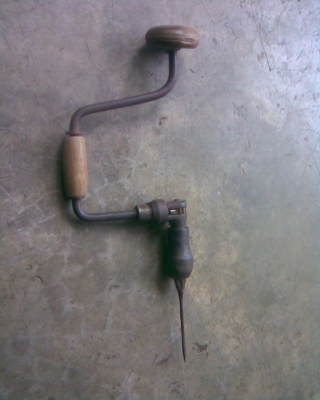 สว่านมือโบราณ