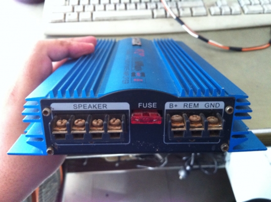 (ส่งพัสดุแบบลงทะเบียนให้คุณธนาธิป จ.อุบลฯ เรียบร้อยแล้ว ขอบคุณมากครับ)ขาย เพาเวอร์แอมป์ ยี่ห้อ อะครูสติค 2x160 วัตต์ 550 บาทพร้อมส่ง ต่อรองมาขายได้ขายเลย  สามพราน นครปฐม