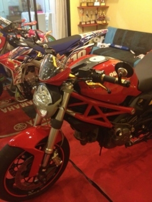 ขาย ducati696 inv หล่อๆเทพๆ 270000 ราคาต่อรองได้