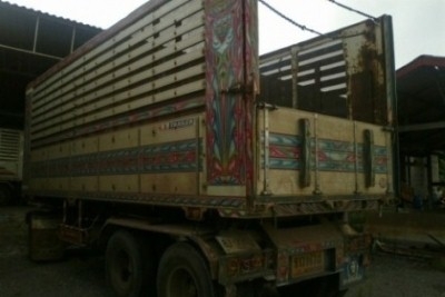 Nissan ดั้มพ์ + ลูกพ่วง (2คัน +พ่วง). ขายเหมา 3,000,000