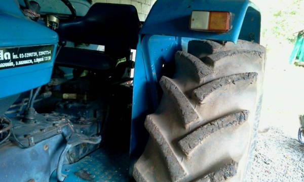 FORD 6610 มีเล่มทะเบียน พร้อมขายค่ะ FORD 6610 มีเล่มทะเบียน พร้อมขายค่ะ