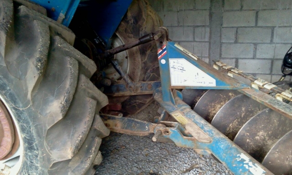 FORD 6610 มีเล่มทะเบียน พร้อมขายค่ะ FORD 6610 มีเล่มทะเบียน พร้อมขายค่ะ