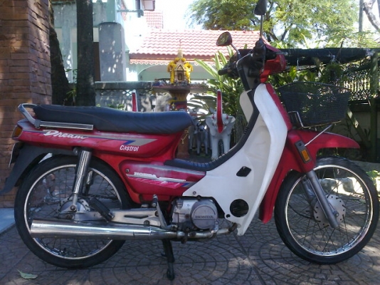 ขาย dream 100 คุรุ ปี38 8900 เดิมๆแห้งๆ ทะเบียนชุดโอน