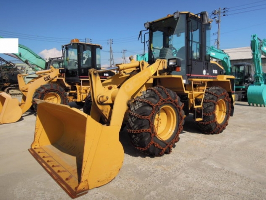 ขายรถตักล้อยาง 910G2 เก่านอกแท้ สามารถเป็นเจ้าของก่อนใคร สนใจโทร 087-3310254 เจี๊ยบค่ะ