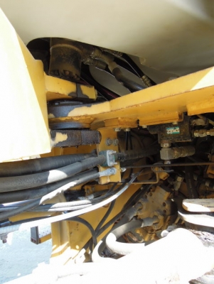 ขายรถตักล้อยาง 910G2 เก่านอกแท้ สามารถเป็นเจ้าของก่อนใคร สนใจโทร 087-3310254 เจี๊ยบค่ะ