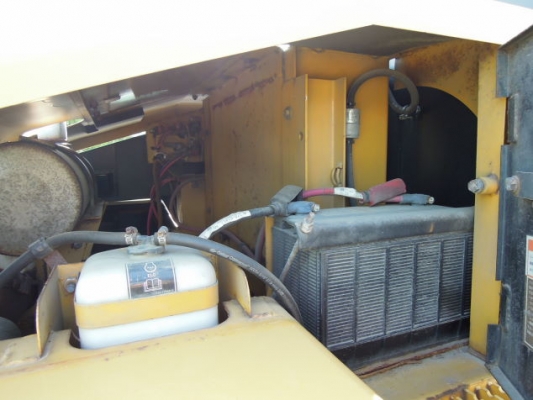 ขายรถตักล้อยาง 910G2 เก่านอกแท้ สามารถเป็นเจ้าของก่อนใคร สนใจโทร 087-3310254 เจี๊ยบค่ะ