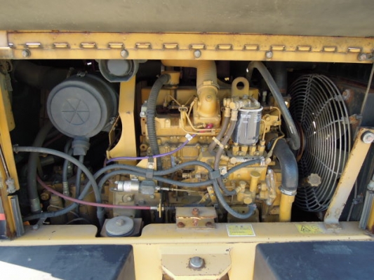 ขายรถตักล้อยาง 910G2 เก่านอกแท้ สามารถเป็นเจ้าของก่อนใคร สนใจโทร 087-3310254 เจี๊ยบค่ะ