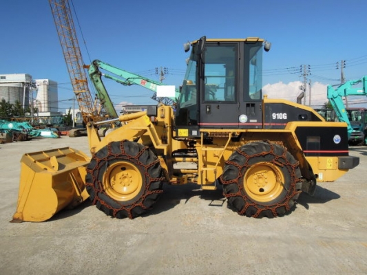 ขายรถตักล้อยาง 910G2 เก่านอกแท้ สามารถเป็นเจ้าของก่อนใคร สนใจโทร 087-3310254 เจี๊ยบค่ะ