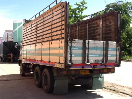 ขายรถบรรทุกสิบล้อ ISUZU Rocky 175