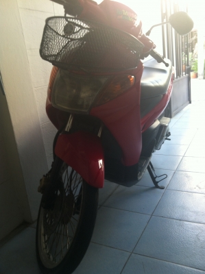 ขายนูโวตัวเก่า สีแดง 12500