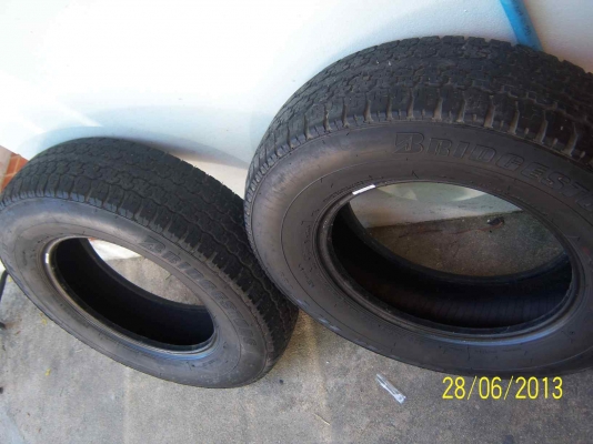 ขายยาง รถไม่นิ่มไม่บวม 205 80 r 16 ปี08