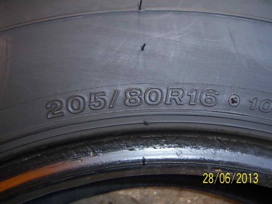 ขายยาง รถไม่นิ่มไม่บวม 205 80 r 16 ปี08