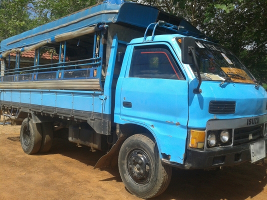 ขาย 6 ล้อ 115 แรง ISUZU KS. เครื่องแรง ดี คัซซีเยี่ยมๆ สวยมาก ไม่ผุ ไม่ดาม ไม่บวม ภายในเก๋งไม่ผุ พร้อมโอน พร้อมช้งานสุดๆ...........