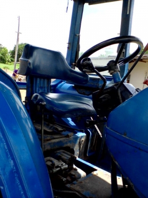 Ford 6610 2 เพลา เก่านอก ออกทะเบียนแล้ว อุปกรณ์ครบ ราคาถูก