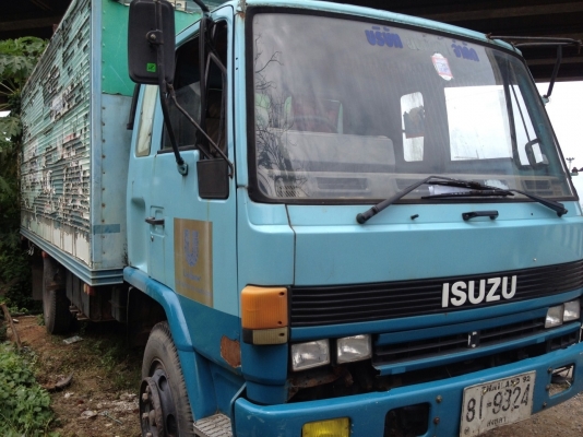 ขาย isuzu6ล้อ FSR11H 6BD1 ขายแต่หัวกับคัซซี