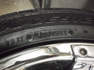 ขายล้อแม็ก18"สำหรับใส่ 6 รู พร้อมยาง สภาพดี ขายล้อแม็ก18"สำหรับใส่ 6 รู พร้อมยาง สภาพดี