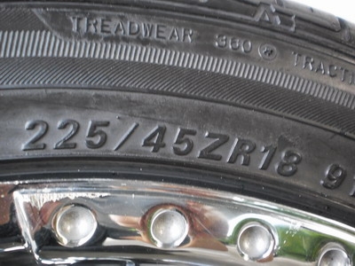 ขายล้อแม็ก18"สำหรับใส่ 6 รู พร้อมยาง สภาพดี ขายล้อแม็ก18"สำหรับใส่ 6 รู พร้อมยาง สภาพดี