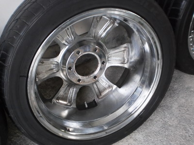 ขายล้อแม็ก18"สำหรับใส่ 6 รู พร้อมยาง สภาพดี ขายล้อแม็ก18"สำหรับใส่ 6 รู พร้อมยาง สภาพดี