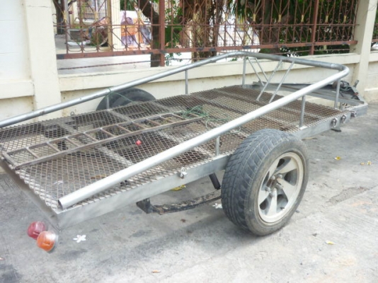 รถลากพ่วง สำหรับบรรทุก ดัดแปลงใช้งานได้หลายอย่าง.