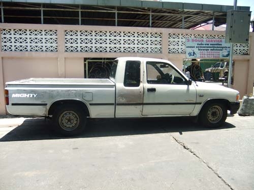 TOYOTA MITGHTY-X 2.5 CAB ปี 90 สีขาว มีพาวเวอร์