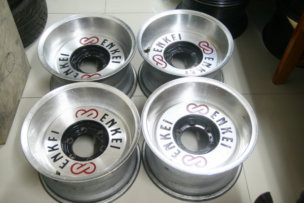 ล้อแม็ก Enkei 15x8.5นิ้ว ET-20