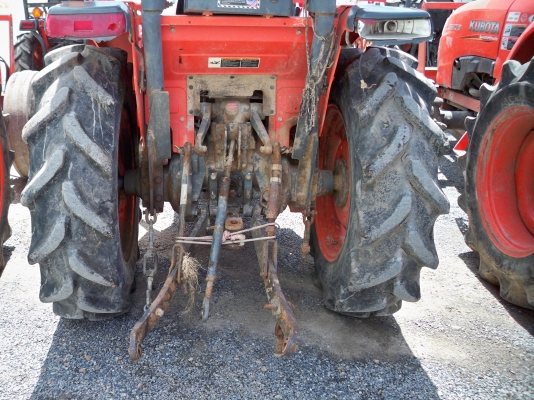 Kubota L3608