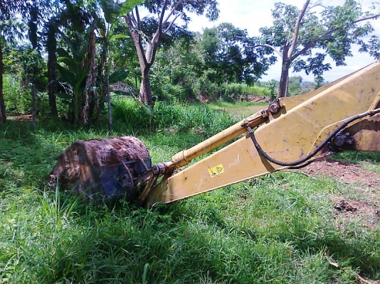 ขายด่วน..รถขุด KOMATSU PC120-6E S/N 6336x รุ่นพิเศษ ระบบไฟฟ้าครบ มีทะเบียนครบ.