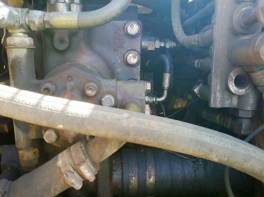 ขายด่วน..รถขุด KOMATSU PC120-6E S/N 6336x รุ่นพิเศษ ระบบไฟฟ้าครบ มีทะเบียนครบ.