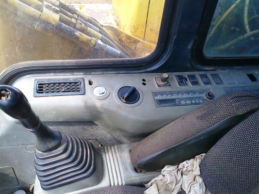 ขายด่วน..รถขุด KOMATSU PC120-6E S/N 6336x รุ่นพิเศษ ระบบไฟฟ้าครบ มีทะเบียนครบ.