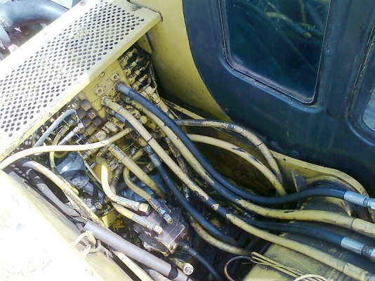 ขายด่วน..รถขุด KOMATSU PC120-6E S/N 6336x รุ่นพิเศษ ระบบไฟฟ้าครบ มีทะเบียนครบ.