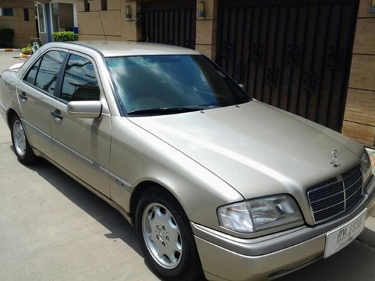 ขายรถยนต์