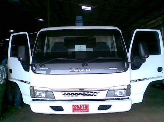 ขายอีซูซุ 6 ล้อ NPR 140 แรงม้า ติดเครนทาดาโน่  2.5 ตัน 4 ปลอก