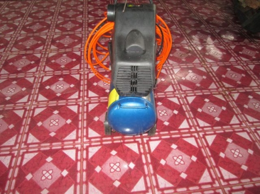 ปั้มลม ขนาดเล็ก 3200ของใหม่ ใช้ไม่ถึงอาทิตย์